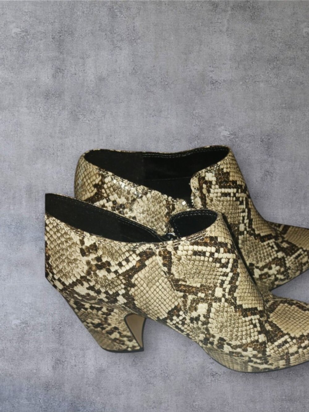 Michael by Michael Shannon Griffin Snakeskin Print Ankle Booties Women's Size 9